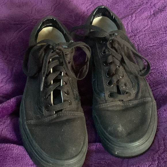 COPY - Vans slip resistant shoes - Picture 1 of 3